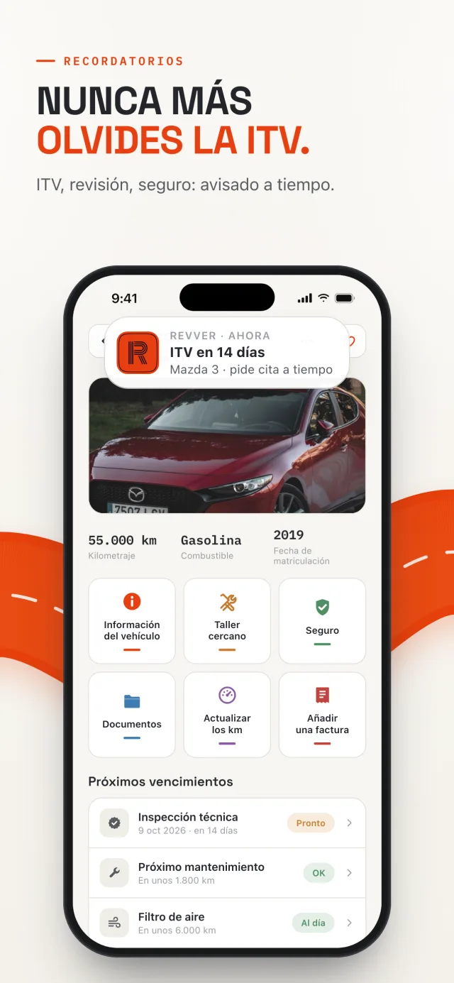 Ficha del Mazda 3 en Revver con una notificación de recordatorio: ITV dentro de 14 días